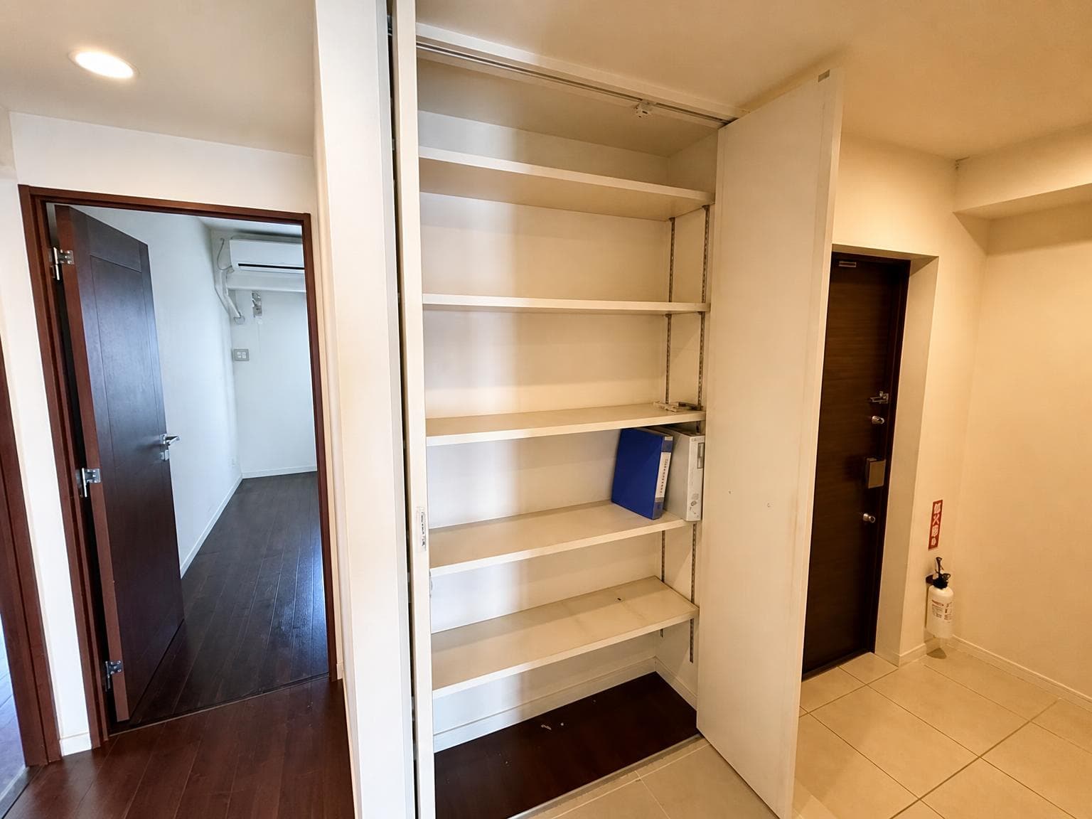 Alture Mihama / Condominium / 3LDK, Okinawa photo 4